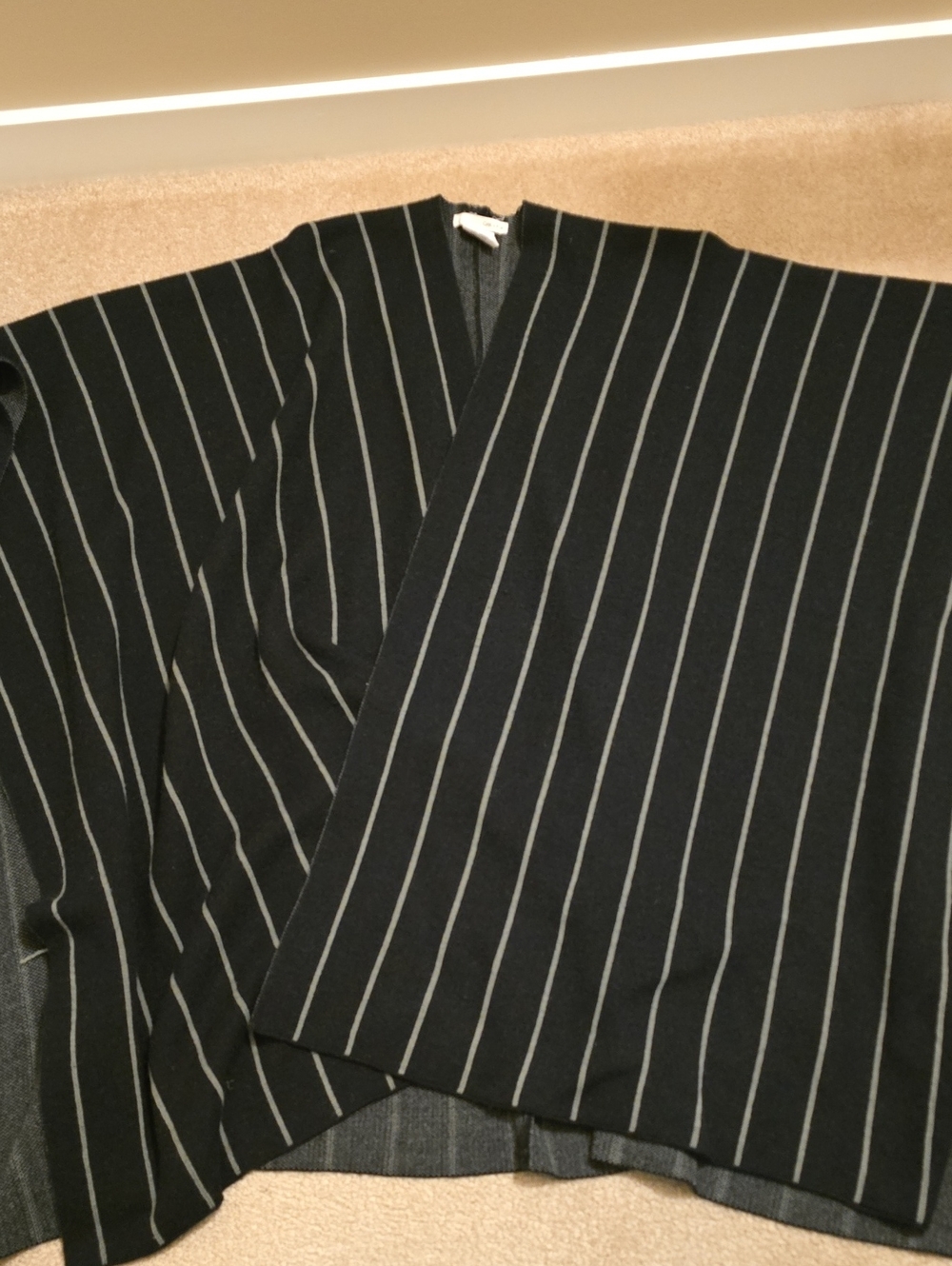 OAK + FORT Black Pinstripe Open-Front Knit Poncho Wrap - OS